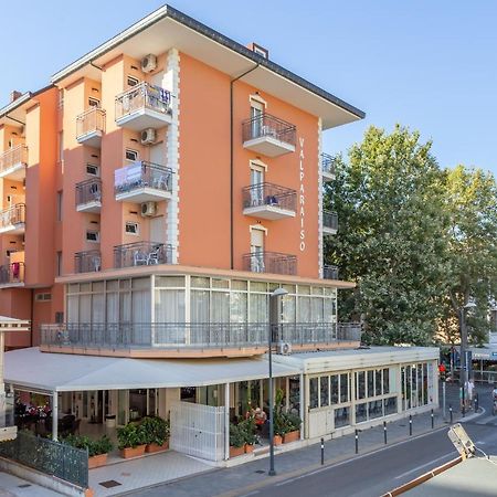 Hotel Valparaiso Rimini Buitenkant foto